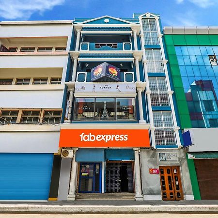 Fabexpress Santhi Inn - 500 Meters From Promenade Beach Pondicherry Esterno foto