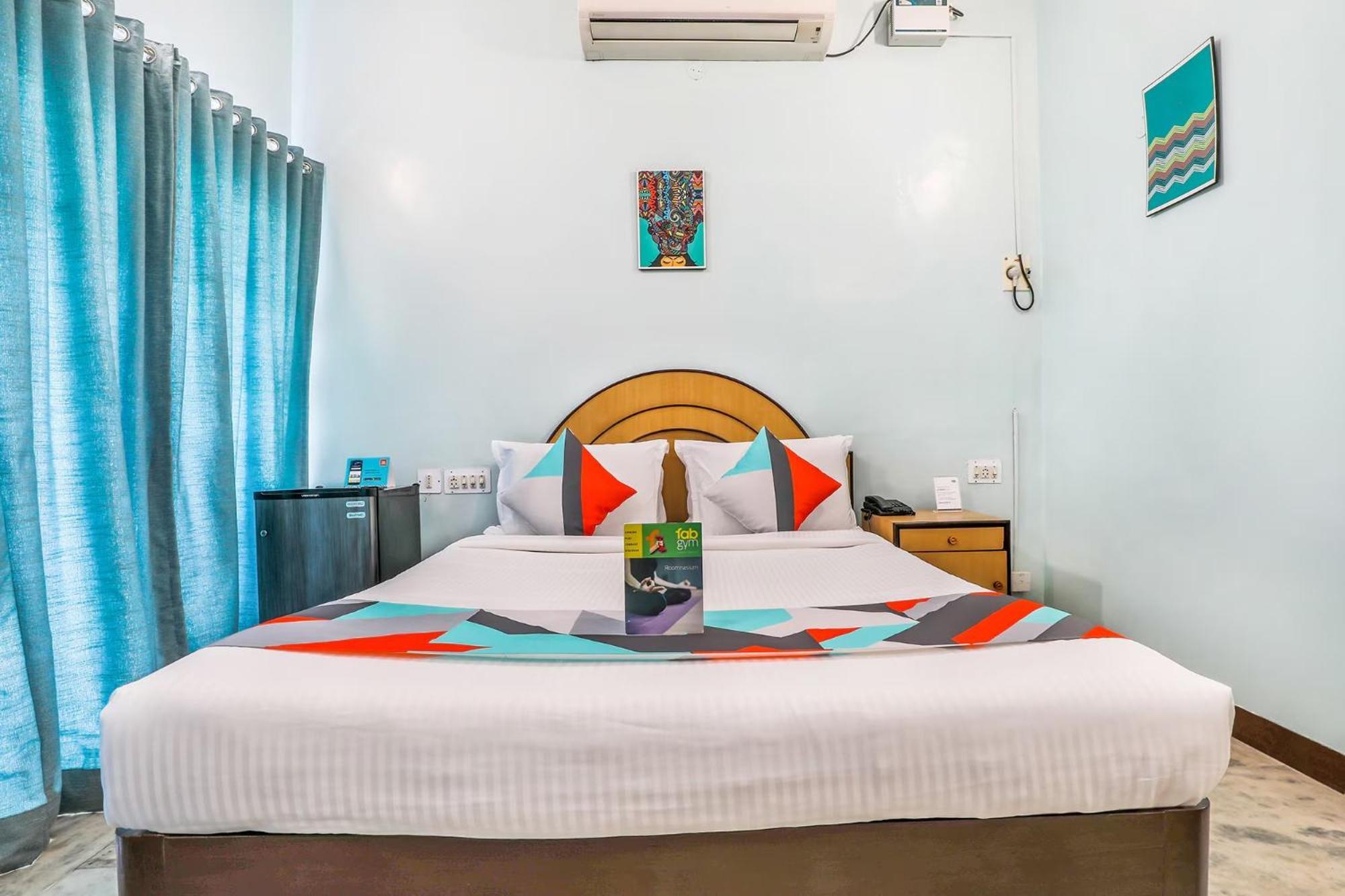 Fabexpress Santhi Inn - 500 Meters From Promenade Beach Pondicherry Esterno foto