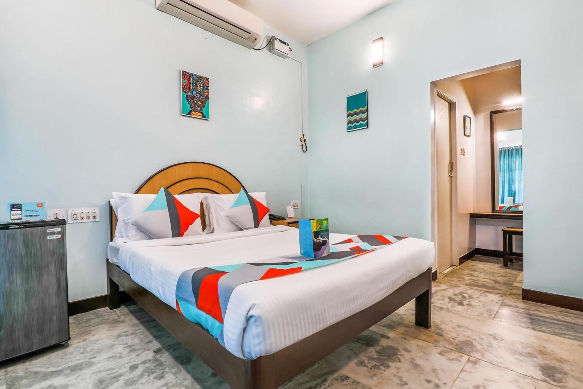 Fabexpress Santhi Inn - 500 Meters From Promenade Beach Pondicherry Esterno foto